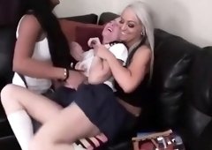 Lesbian Threesome Femdom With Foot Fetish - Sexy Fee