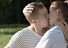 Horny Lesbians Outdoor Threesome