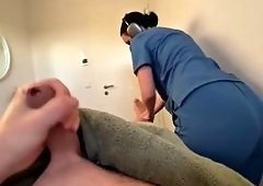 Russian Masseuse Gives An Insane Hand And Blowjobs To A Client